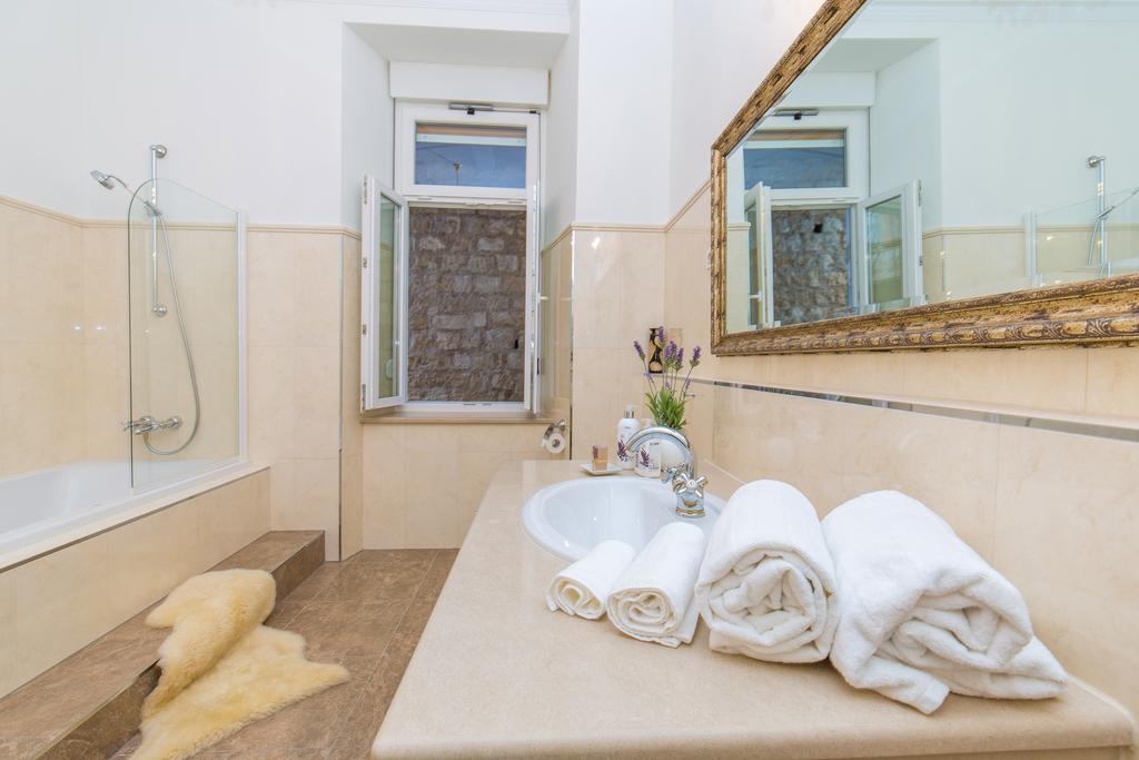 Luxury Seafront Apartment Banje Дубровник Экстерьер фото