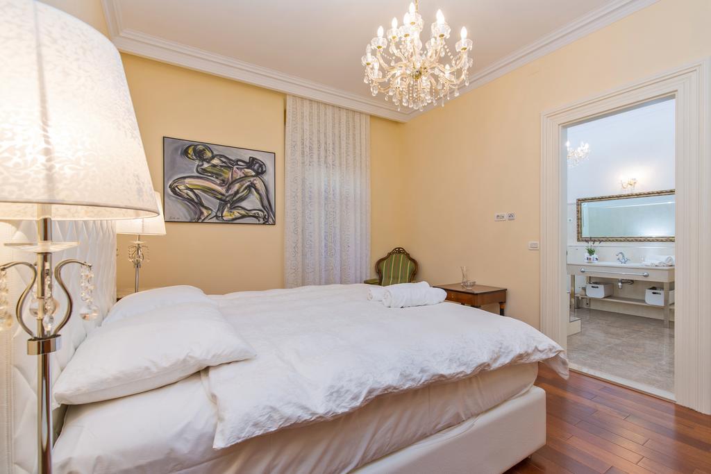 Luxury Seafront Apartment Banje Дубровник Экстерьер фото
